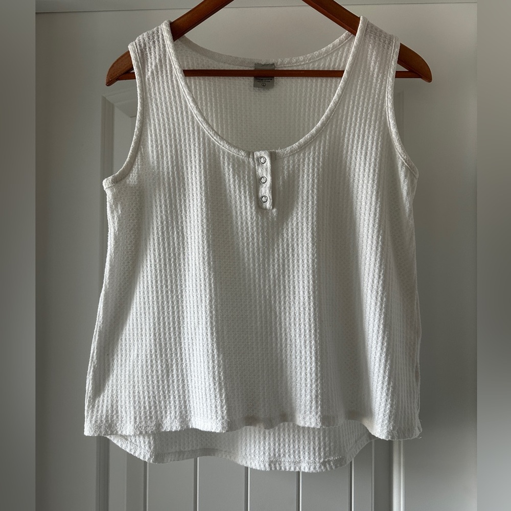 White paper crane tank with snap buttons